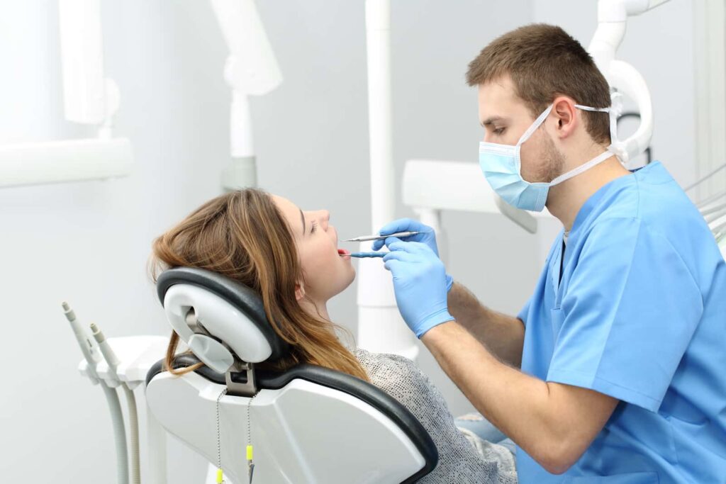 dental implants in dubai